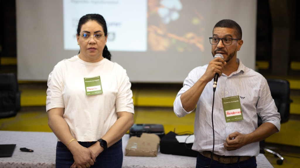 Professora Daniela Campos e Professor Henderson Nobre compõem a equipe de pesquisa do projeto Florestas de Algodão 